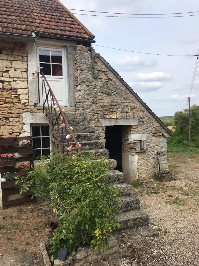 Chambre Du Ru D Ausson Châtel-Censoir Exteriör bild